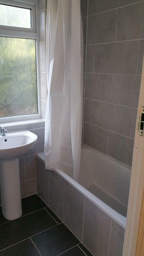 Elegant And Spacious 2 Bedroom Barnet Exterior photo